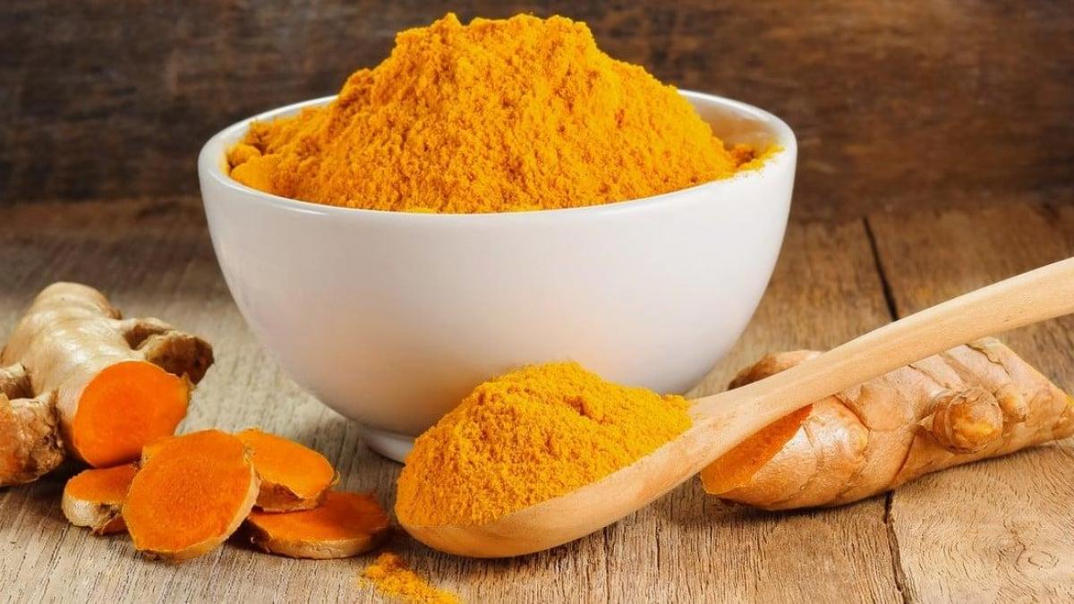 Le curcuma contre l'hydrocèle testiculaire