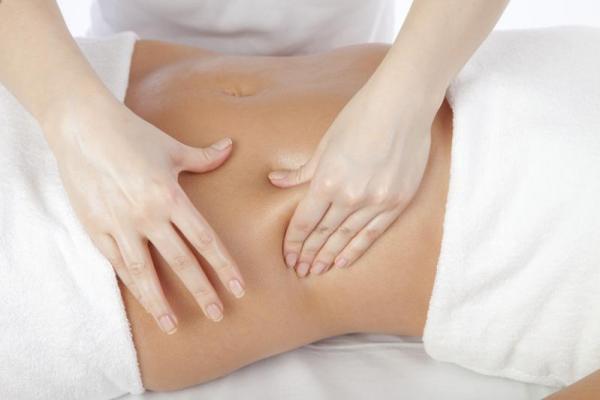 Faire un massage abdominal