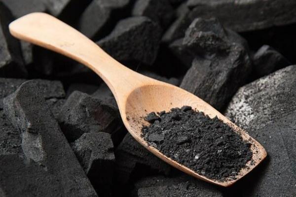 Graines de charbon de bois 1